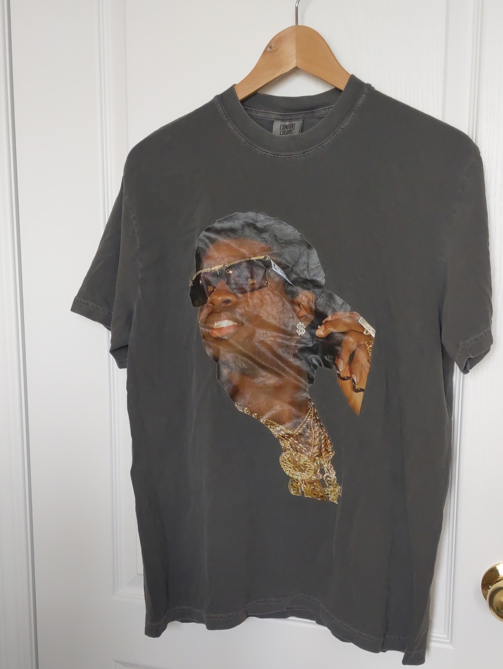 Distressed Vintage-Style Graphic Tee - Charcoal Black